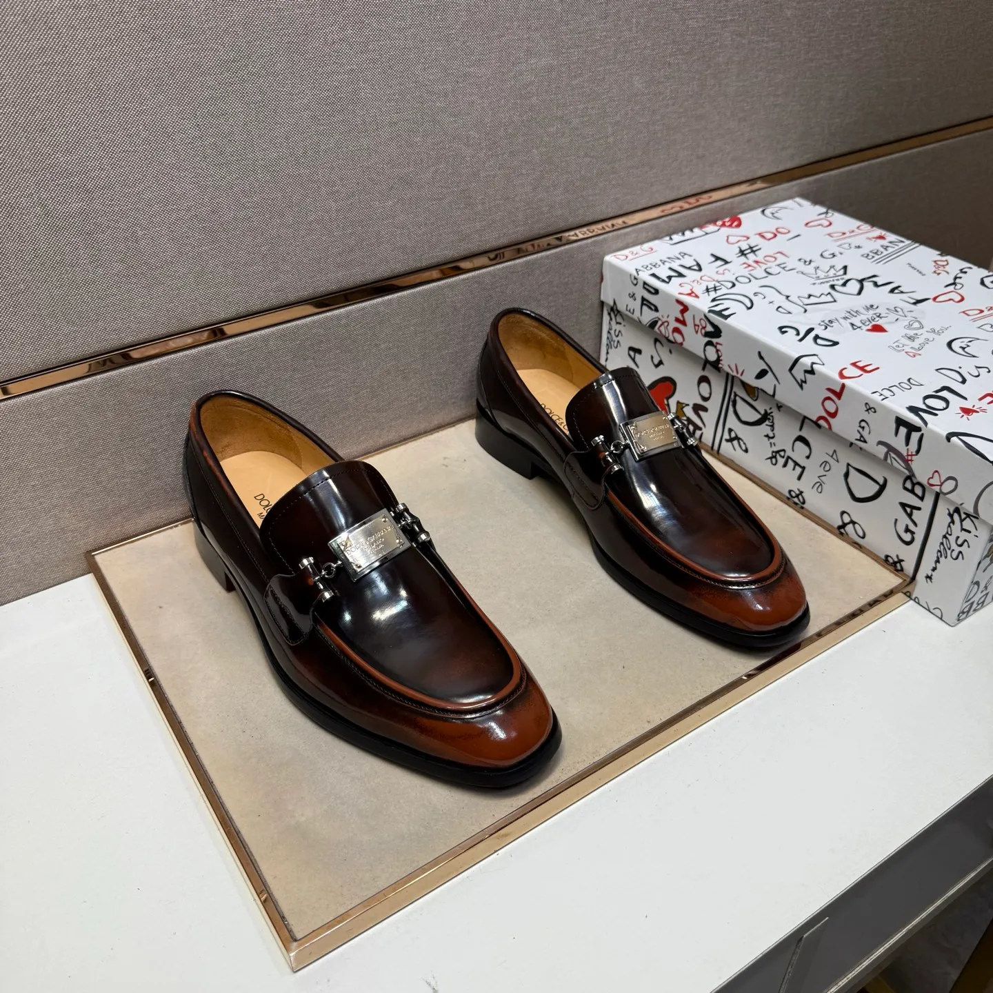 Men's men's shoes 💰pp520【DG～】Men's casual formal leather shoes 2025z cabinet sales simultaneously 🔶Size: 38-44#️⃣ 🔷3 colors🔜The upper is made of cowhide stitching ➕Cowhide lining, comfortable and breathable, sole: original comfortable, wear-resistant and non-slip outsole, ⚠️real thing📱photographed🎬real thing is better📢📢📢